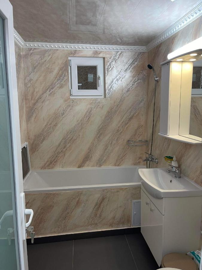 Eric Apartment Buzău Dış mekan fotoğraf